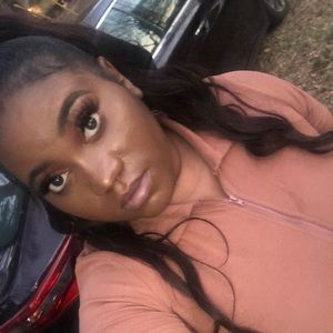 Meet your Posher, Monica